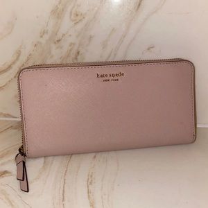 NWOT Kate Spade Wallet.